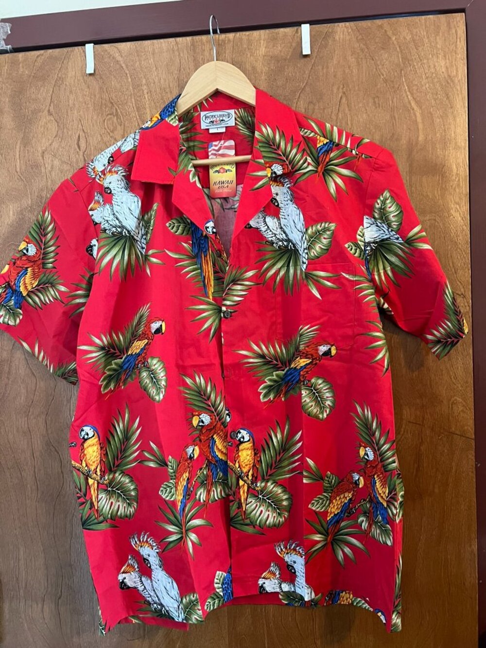 Pacific Legend Men's Red Parrot Print Hawaiian Cotton Button-Up Shirt Size L